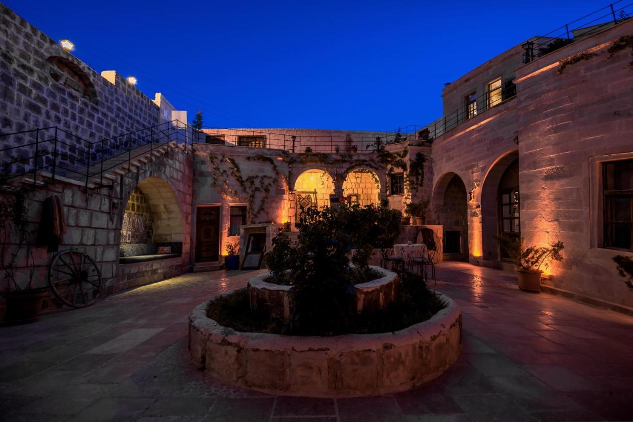 Sinasos Palace Cave Hotel 어굽 외부 사진