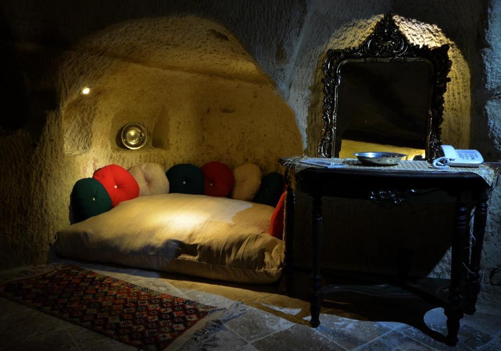 Sinasos Palace Cave Hotel 어굽 객실 사진